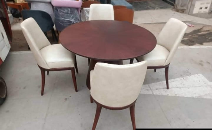 Comedor de 4 sillas Vintage (Mesa de madera base estilo pedestal)